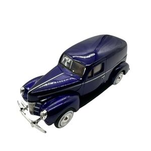 Motormax 1/24 1940 Ford Sedan Delivery - Purple Metallic - EUC Loose